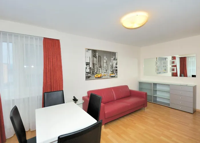 2Br Flat In City Center - Crown 2