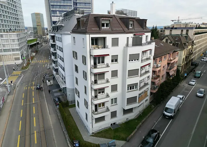 Downtown Dream 3 5Br With Balcony And Style Ba21