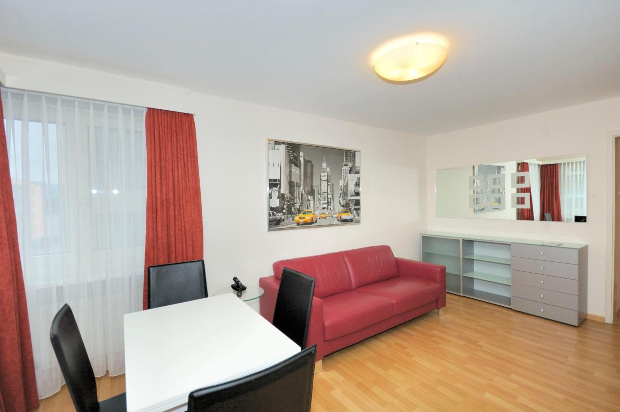 2br Flat In Center - Crown 2 Zurich