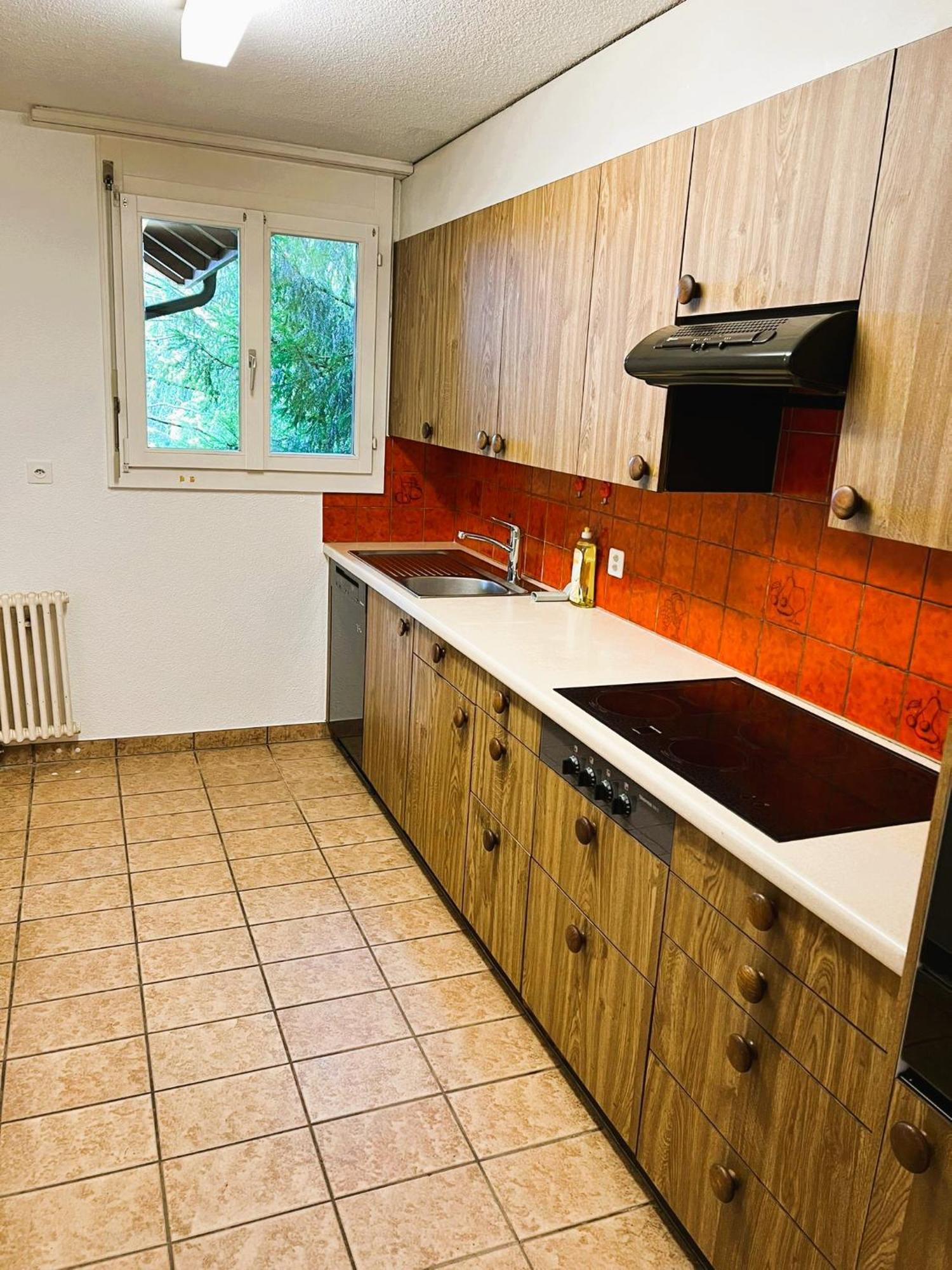 4 Flat - 3 Bedroom, Balcony With View Hwa5 Apartment *