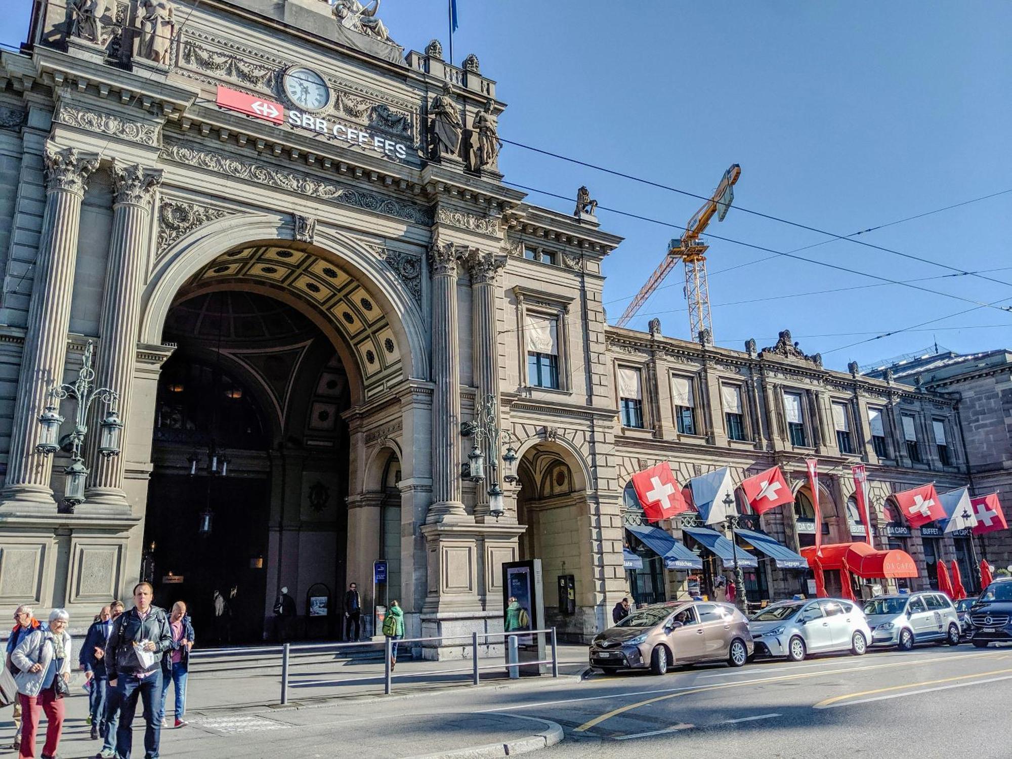 Hostel Popup Trainstation Hb Zurich