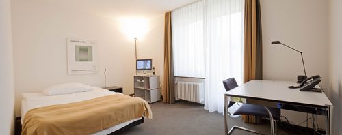 Hotel Polyglot 2*