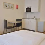 Shiny Studio In Zurich - Crown 37