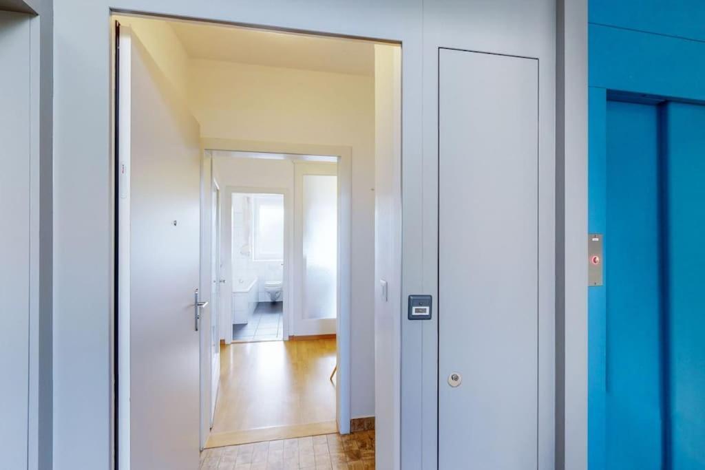 Very Spacious In Center - Parkview 4 *