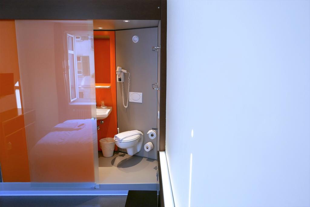 Easyhotel Centre Hotel