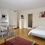 Spacious Studio With Balcony - Vineyard 71
