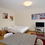 Spacious Studio With Balcony - Vineyard 71
