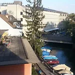 Riverside Maisonette Downtown