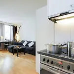 2 Room Suite In The Heart Of Zurich With Own Washing