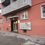 Cozy 1Br Near Lake With Balcony - Mill 422