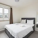 Urban Oasis With Queen Bed And View Be-53
