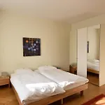Cosy 2-Bedroom Near Lake - Stardust 31