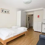 Cute Studio In The Center - Crown 42
