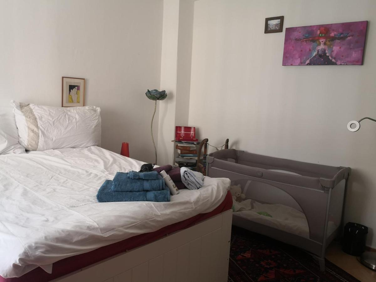 Homestay 2comfort Bedrooms 5min Walk From Main Station *
