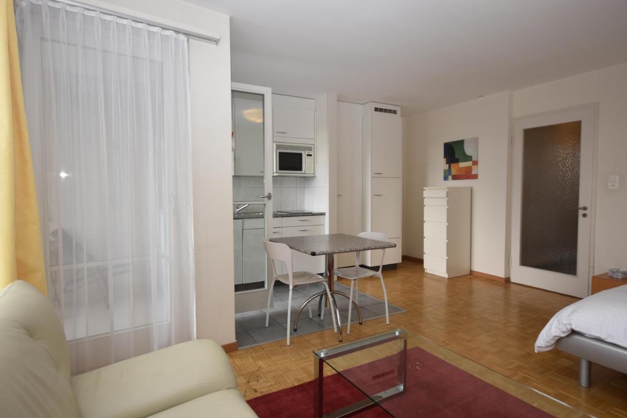 Spacious With Balcony - Vineyard 71 *
