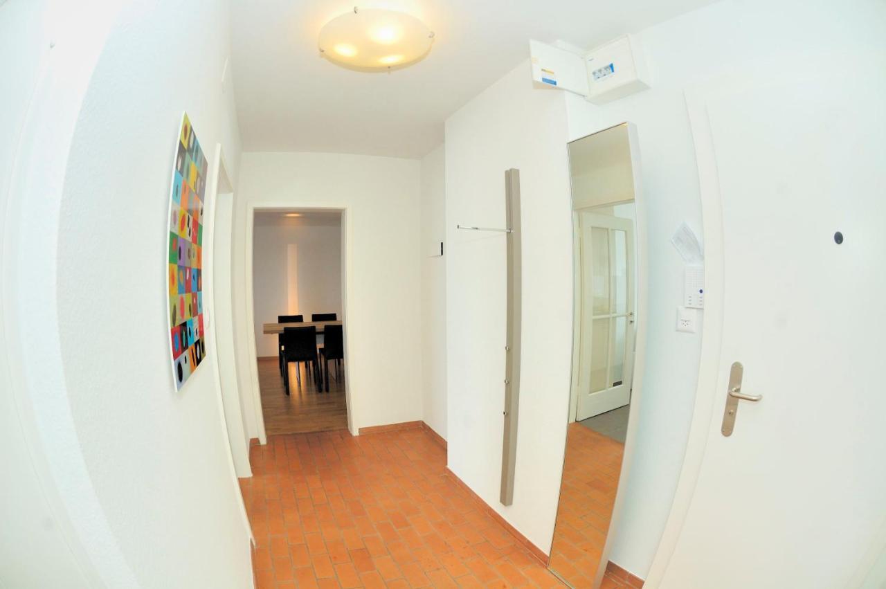 Apartment Cozy 1br Near With Balcony - Mill 422 *