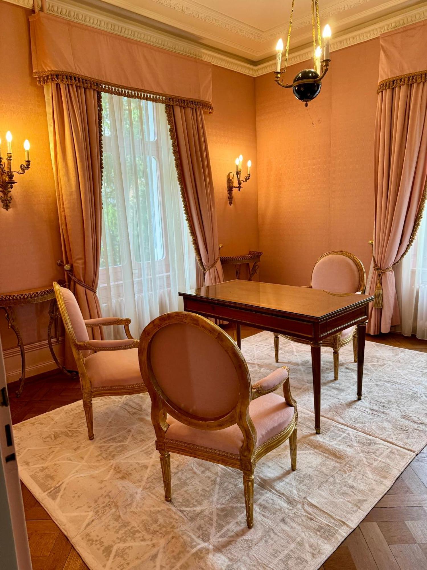 Entire Villa, Your Private Luxury Escape With In House Staff * Zurich