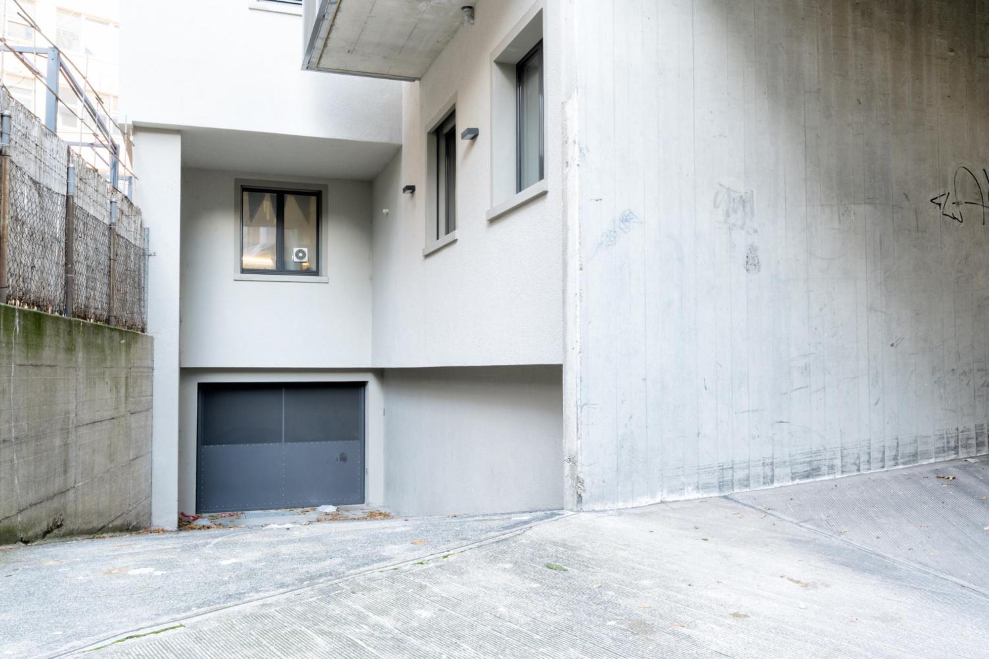 Urban Rooftop Getaway Apartment *