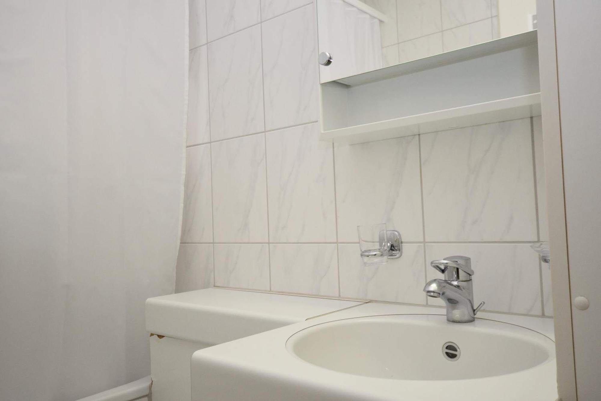 - Crown 25 Apartment Zurich