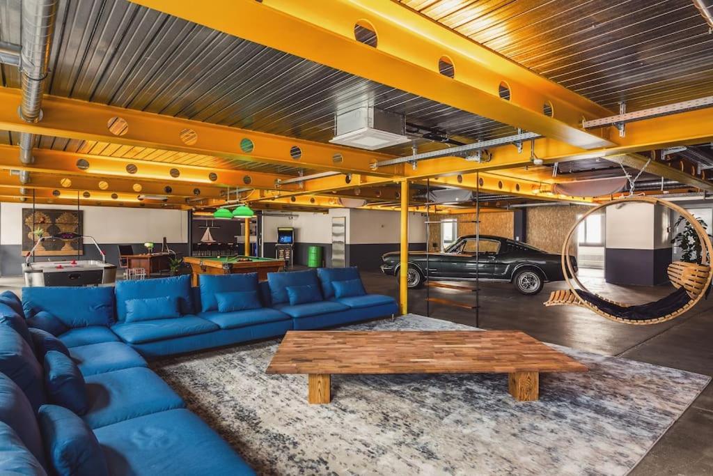 Huge Loft In The Heart Of Apartment *