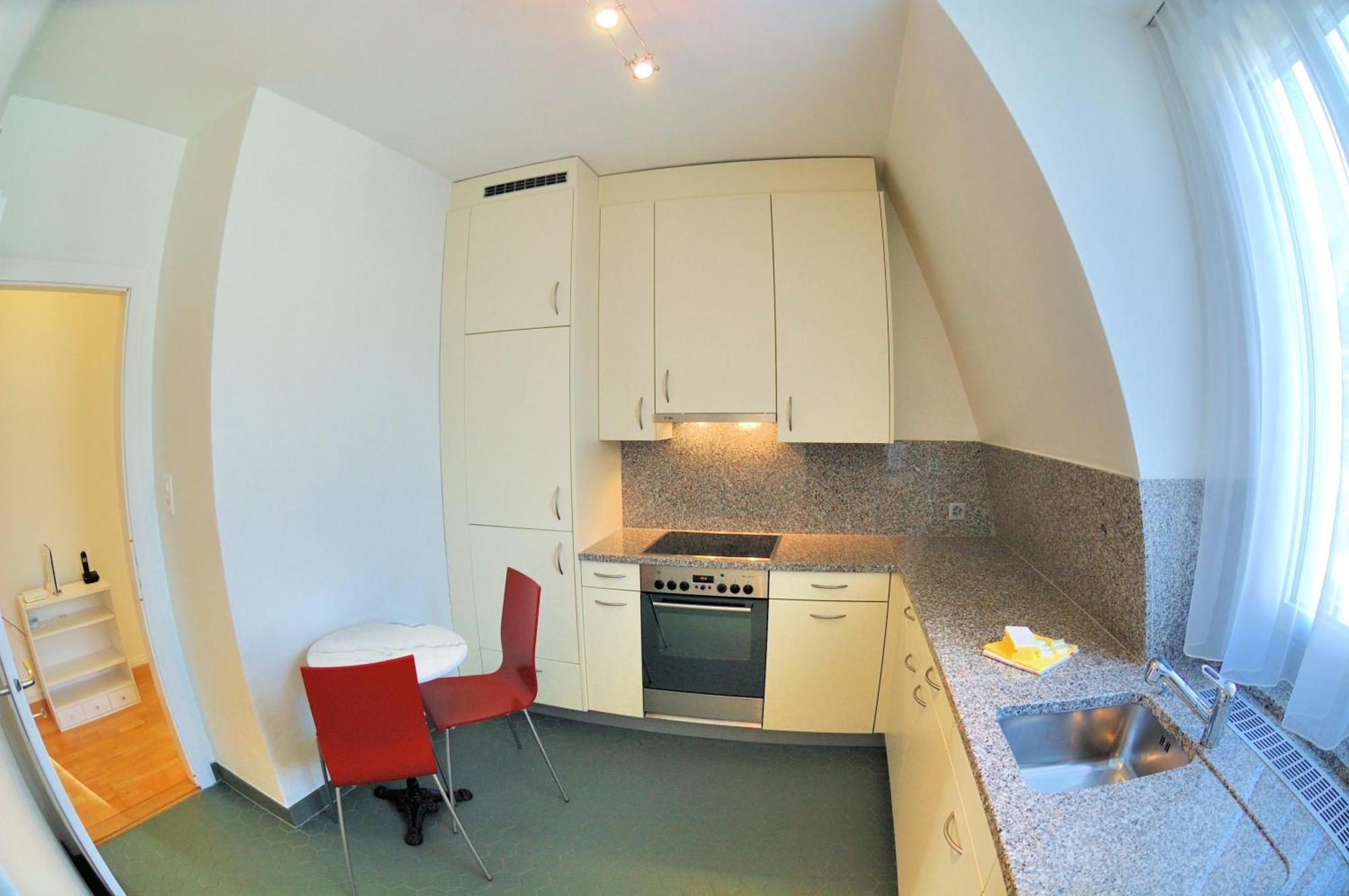 Apartment Spacious 2-bedroom Near - Stardust 32 *