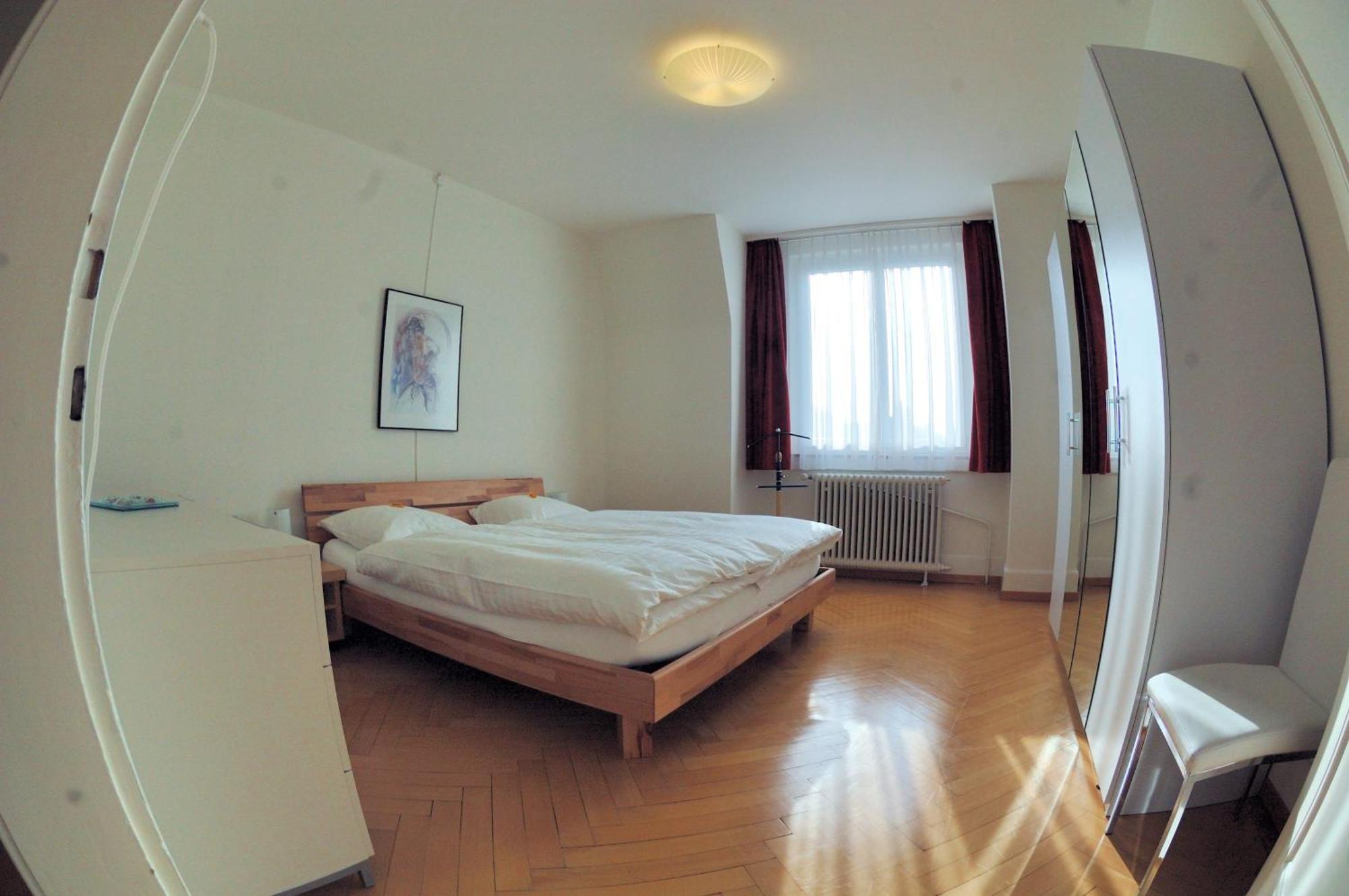 Spacious 2-bedroom Near - Stardust 32 Apartment