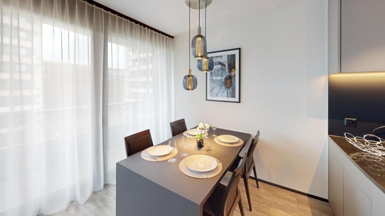 Spacious 1 Bedroom With Balcony Apartment Zurich