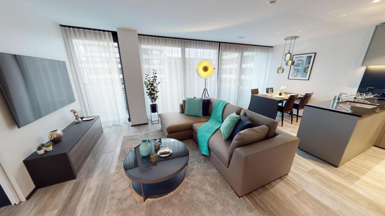 Spacious 1 Bedroom With Balcony Zurich