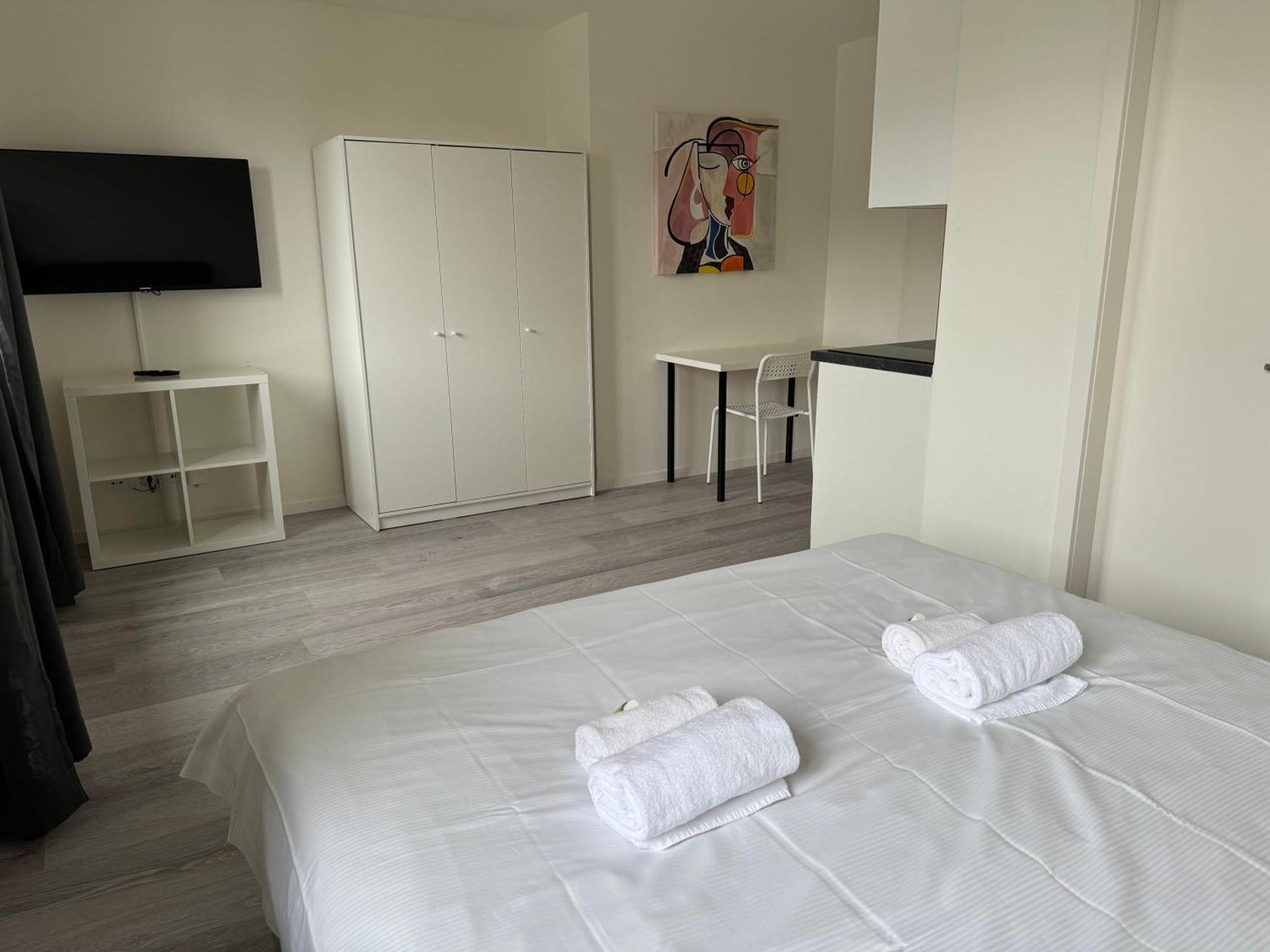 Urban Oasis With Queen Bed And View Be-54 Zurich