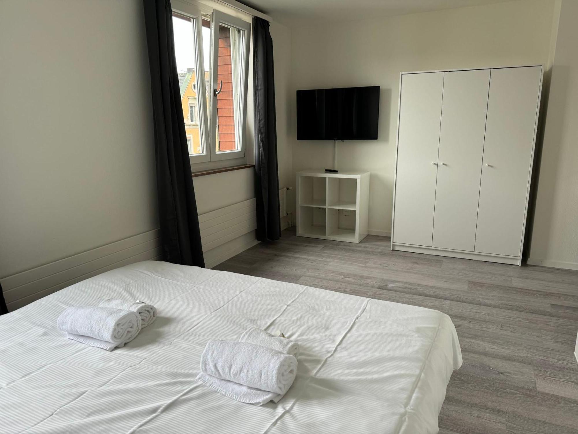 Apartment Urban Oasis With Queen Bed And View Be-54 Zurich