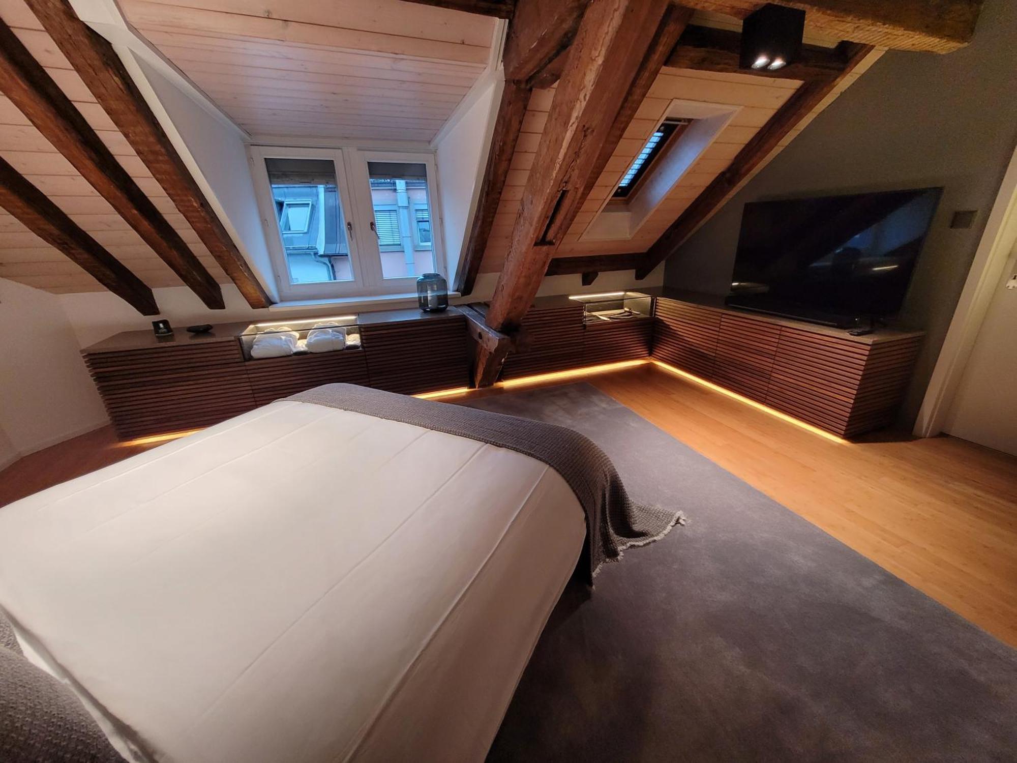 Le Bijou Lintheschergasse / Hb Zurich