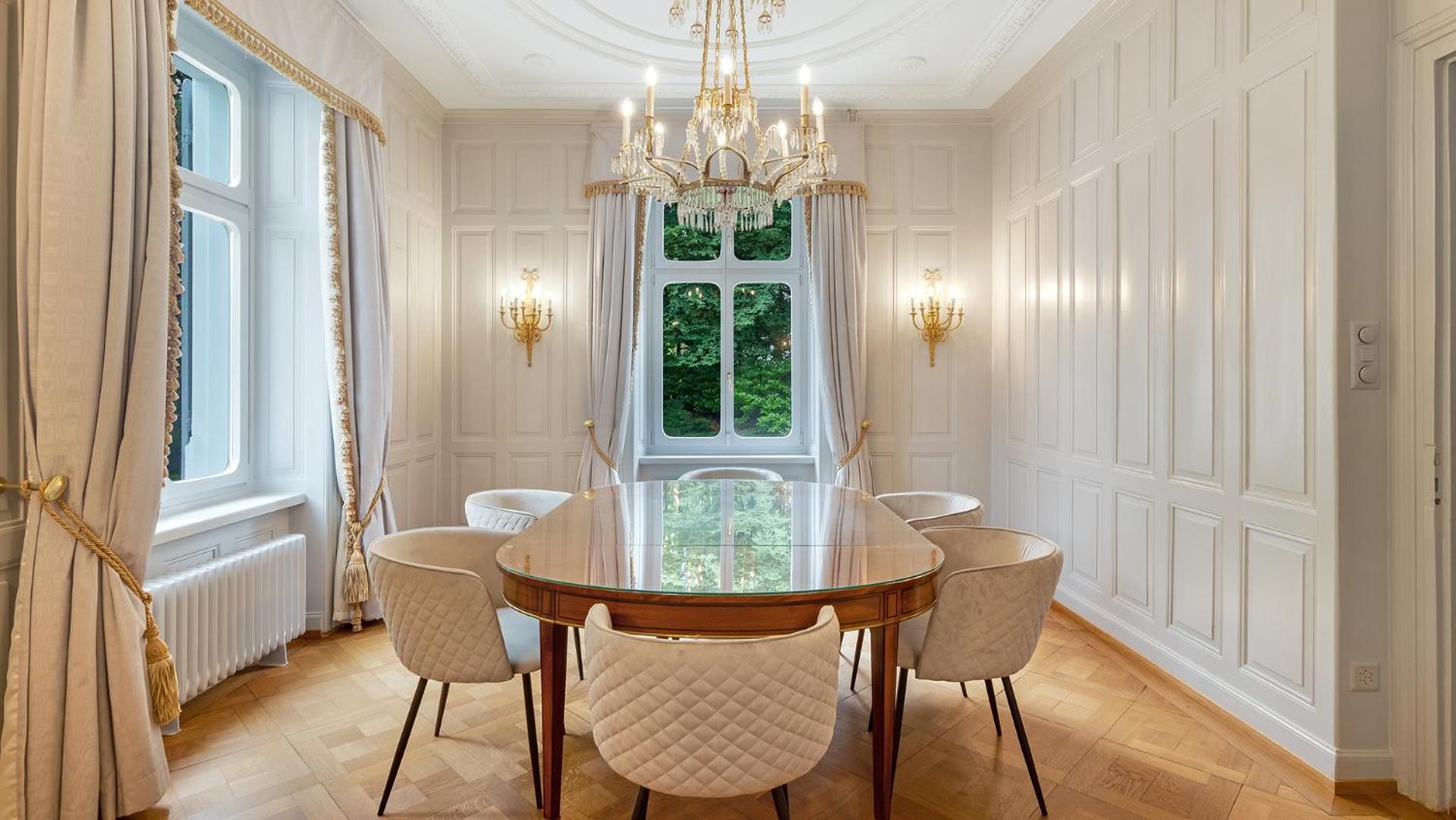 Entire Villa, Your Private Luxury Escape With In House Staff Villa *
