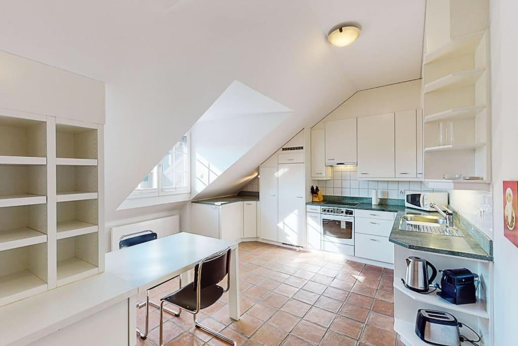 Maisonette Penthouse In Old Town - Uz10 *