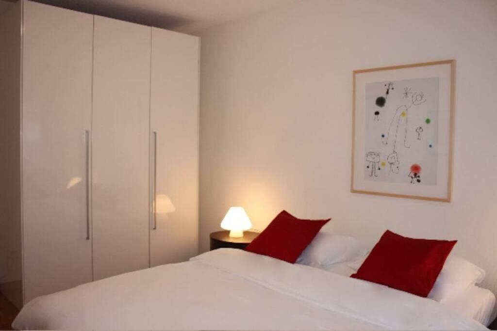 Executive 2 Bd Flat In Center - Hoesch 1 *