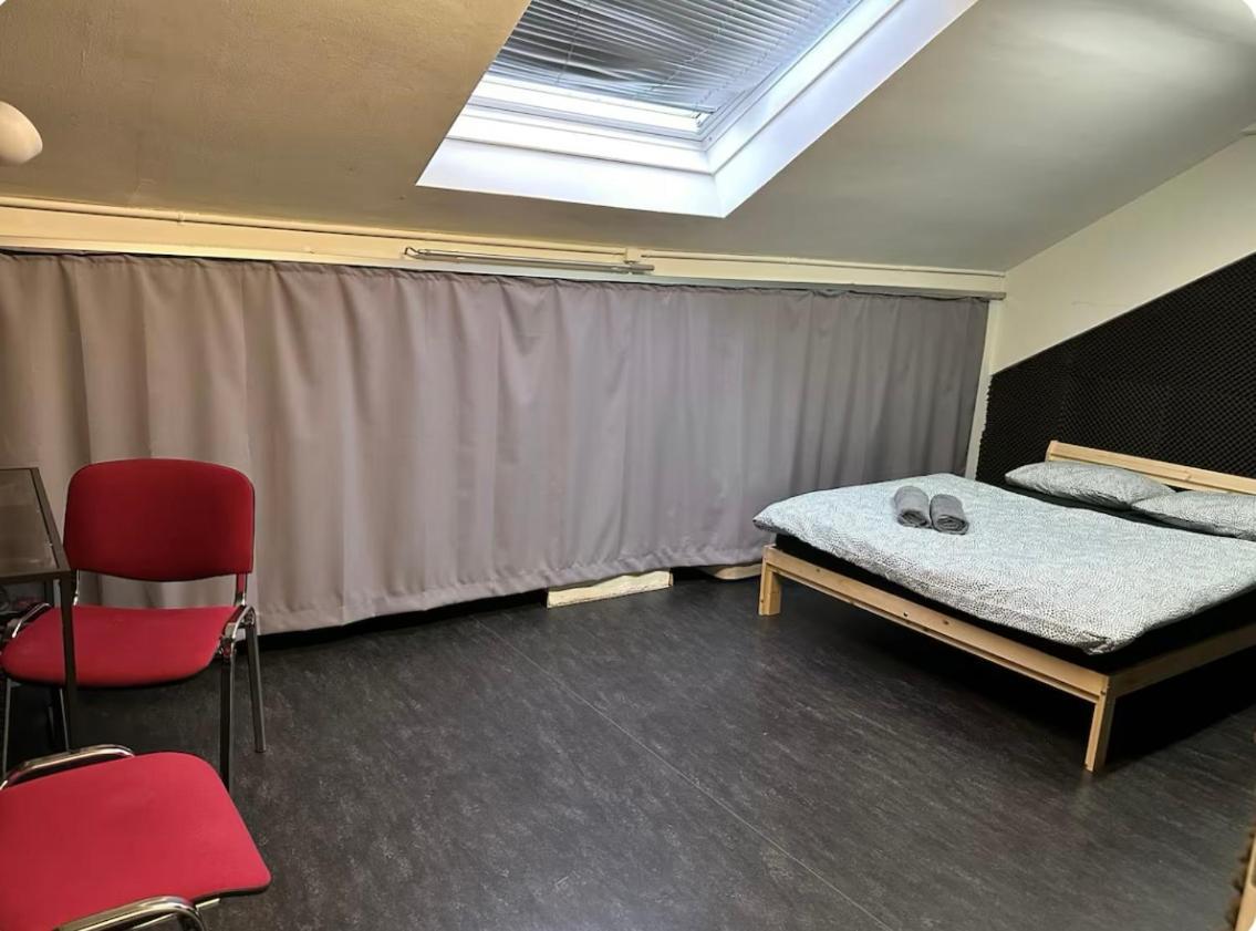 Raum Und Zeit Fuer Dich Bereit Zurich