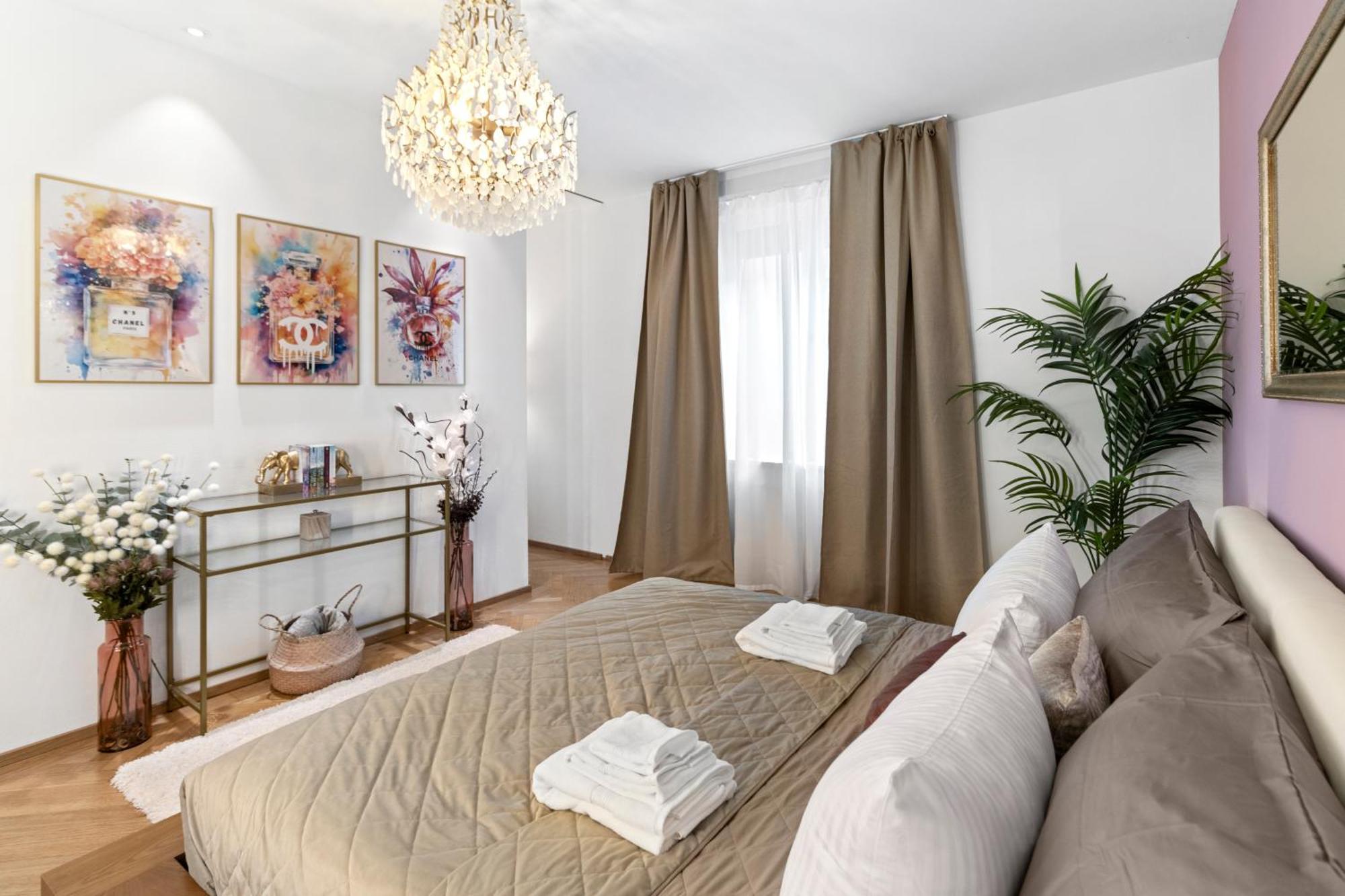 Boutique & Lux I Location I Freeparking I Ac I Fast Wifi Apartment