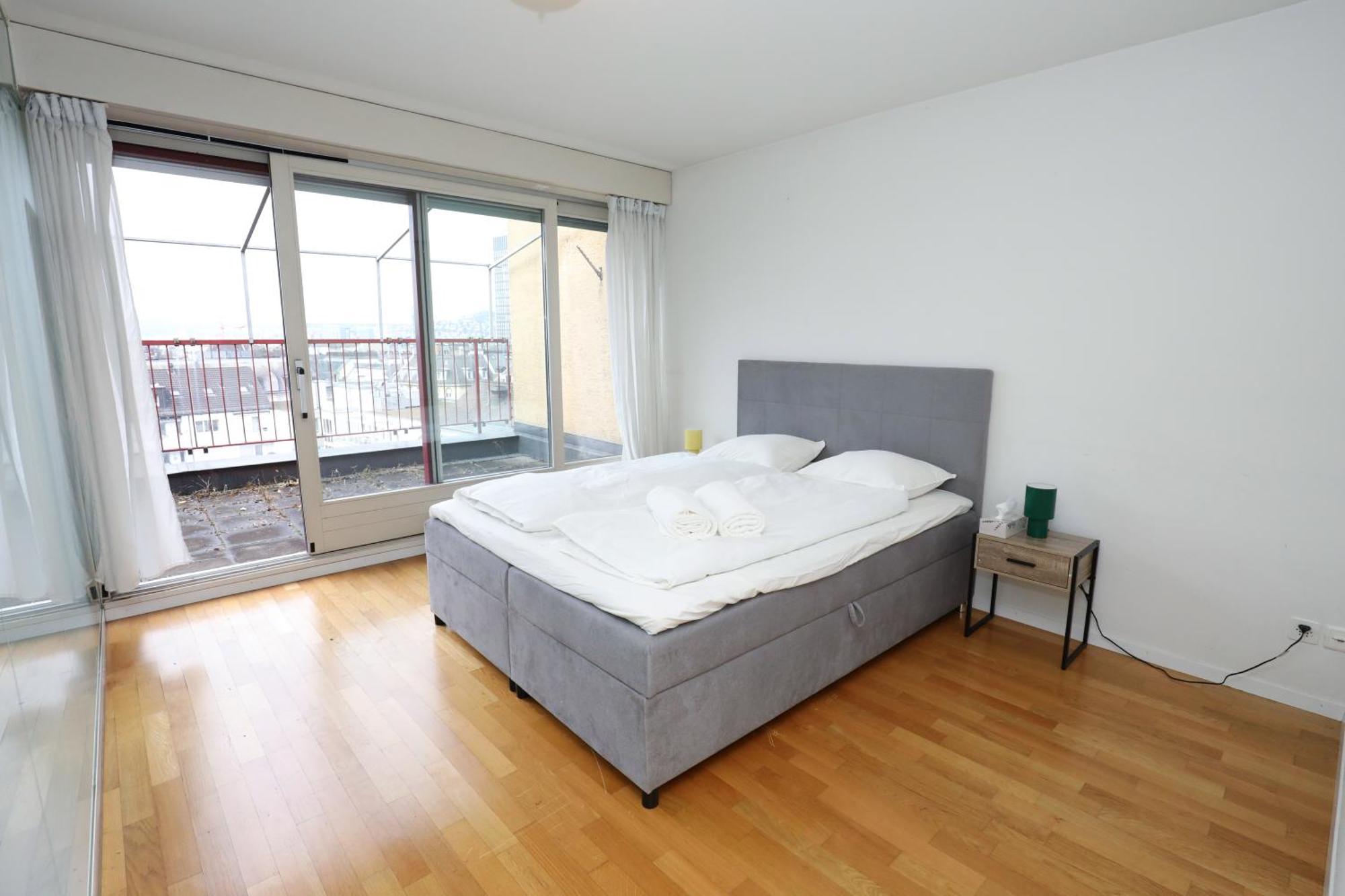 Penthouse With Jacuzzi, Sauna And Rooftop Apartment *