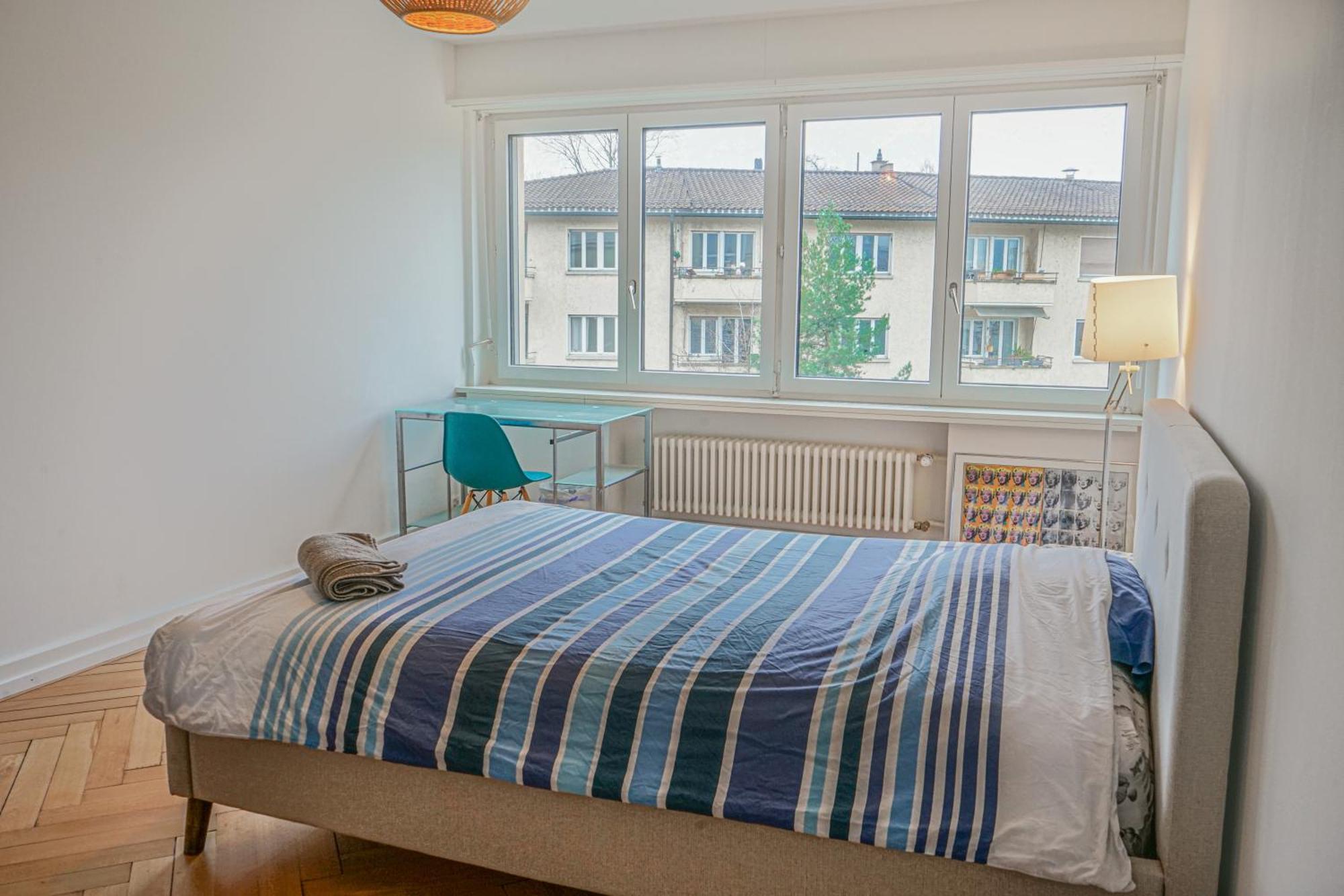 Enge Station - Private Jura Zurich