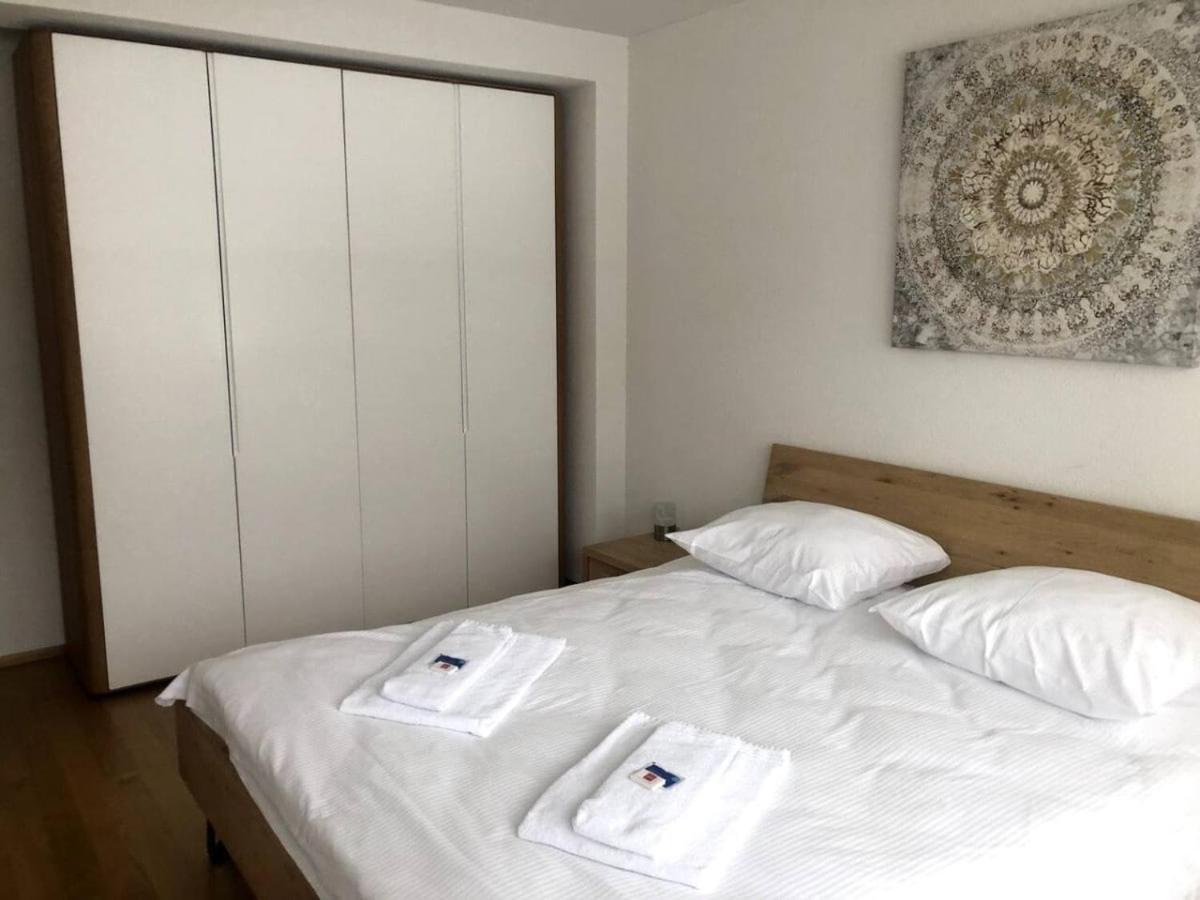 Apartment 1br With Balcony - West 13 *
