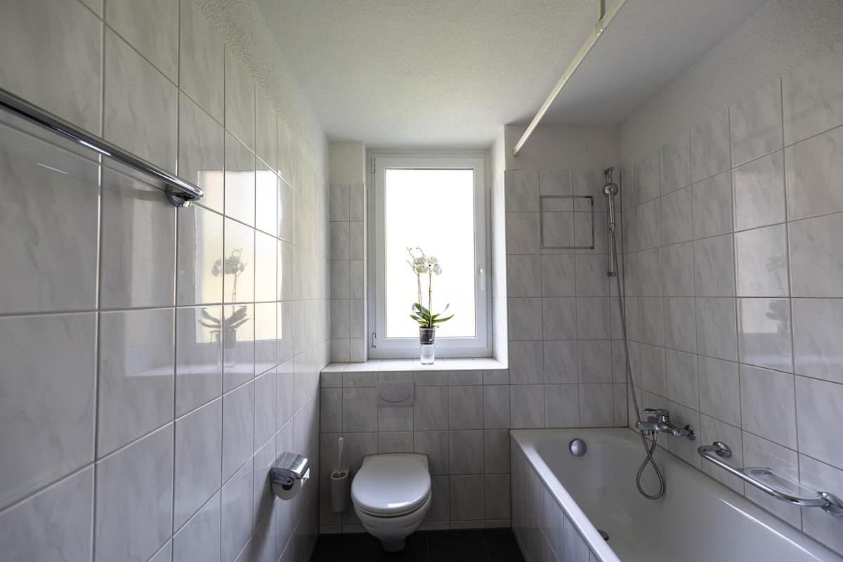 Bright One Bedroom Flat - Parkview 1 *