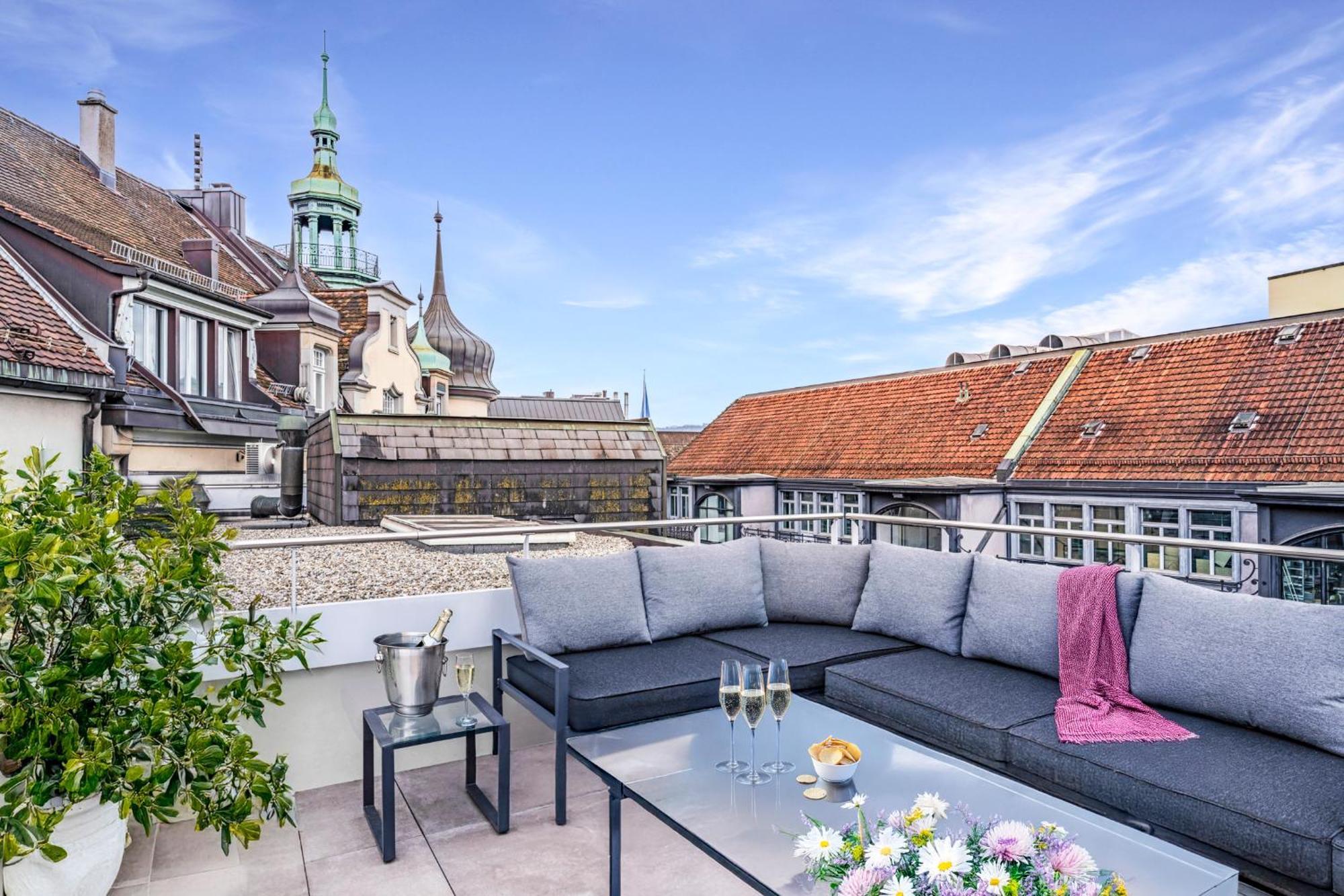 Boutique I Lux I Rooftop Terrace I Free Parking I Bahnhofstrasse Apartment