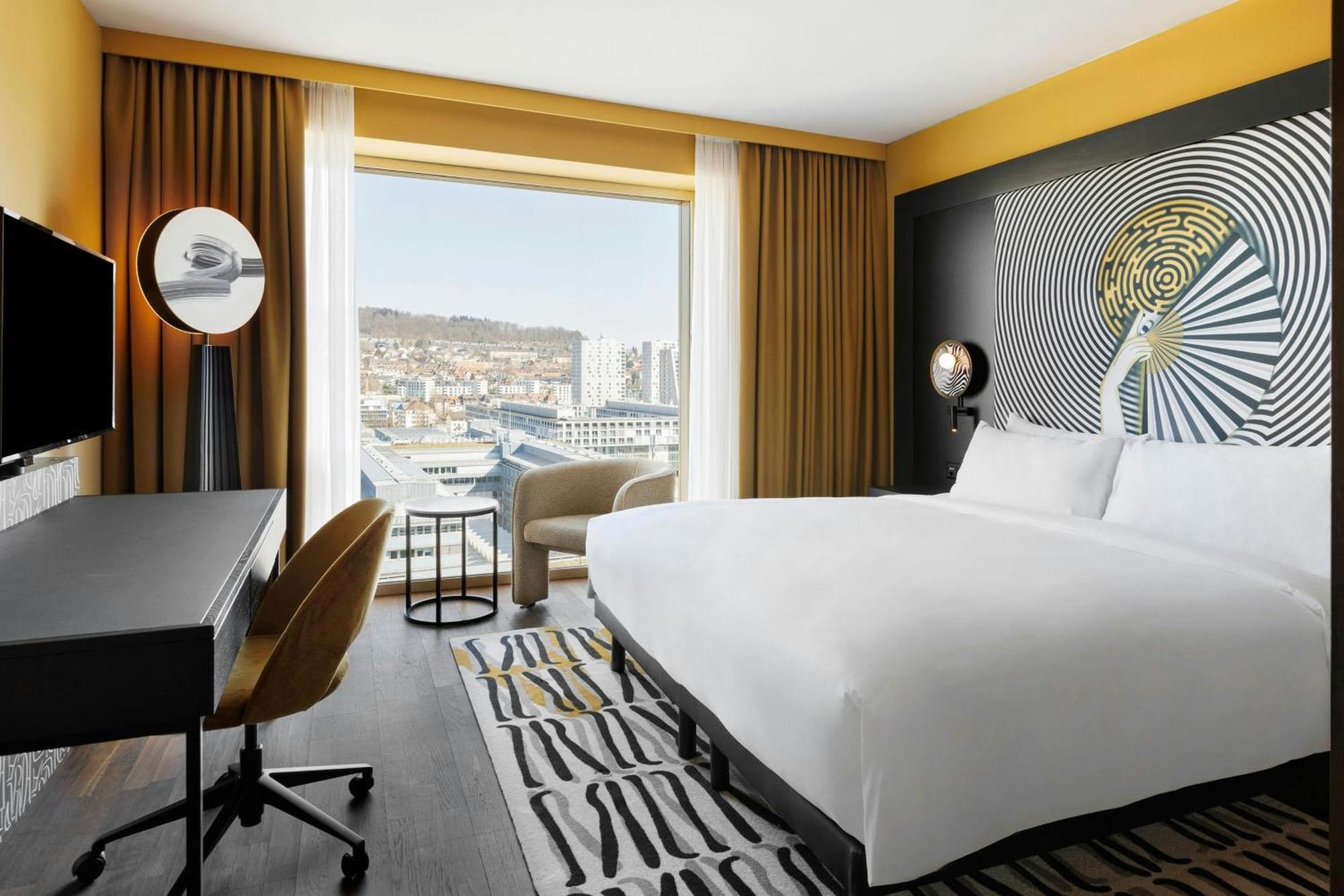 Renaissance Tower Hotel