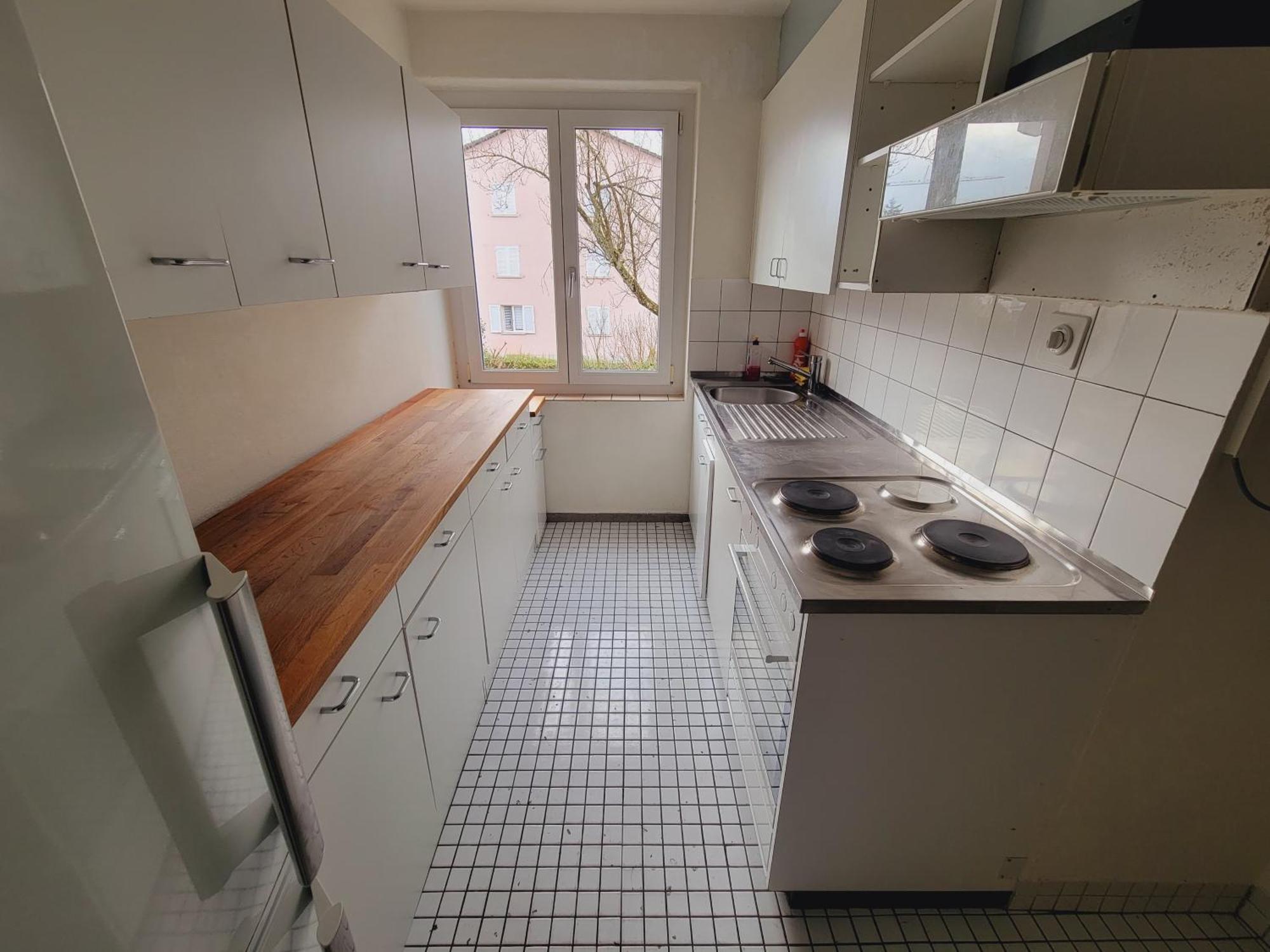 Apartment 5-Bed Huge Flat In Zurich City - Schurgi - Self Checkin
