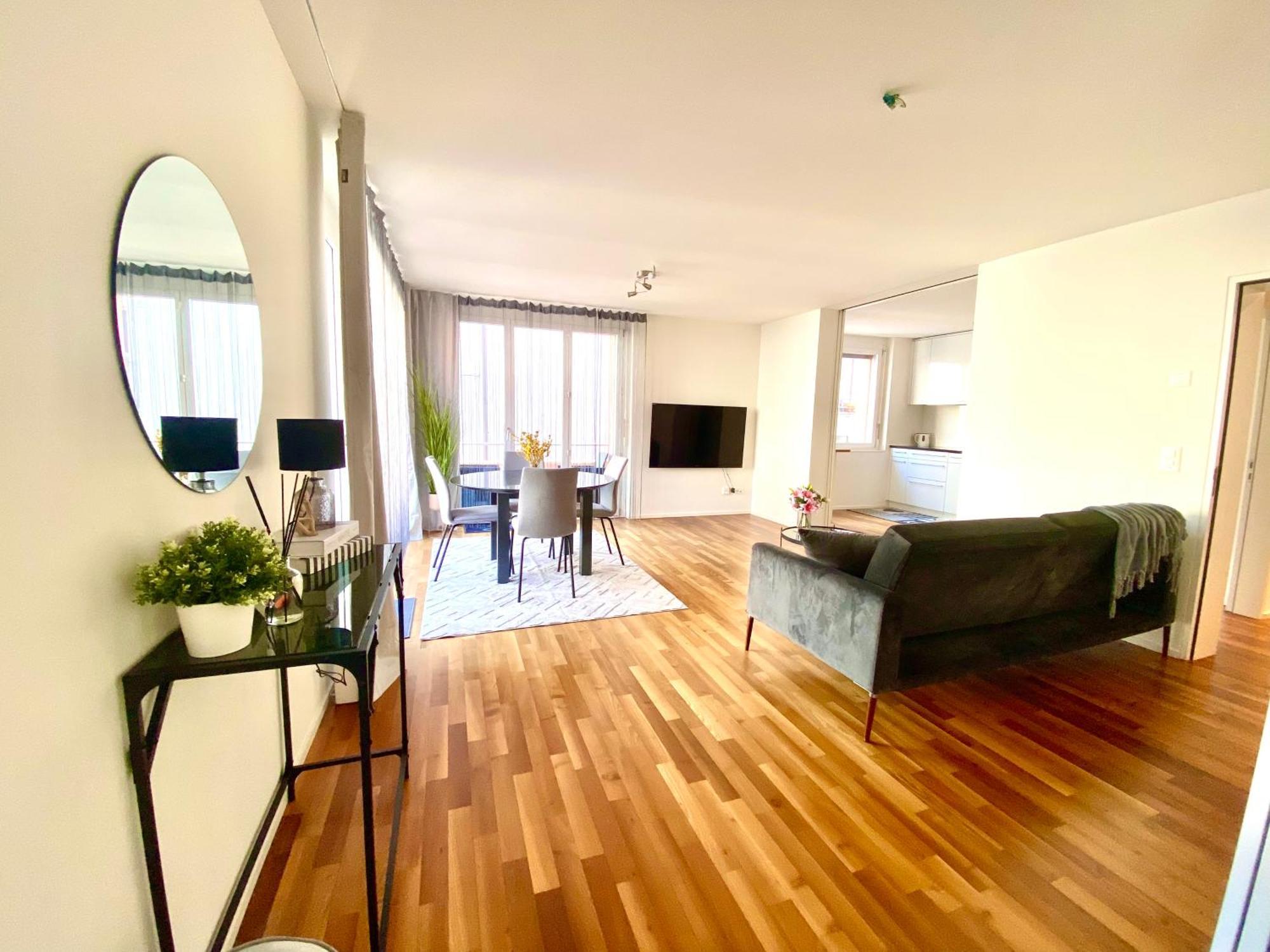 Views Am Schaffhauserplatz Apartment