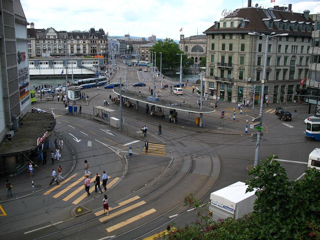 Station Apartment, 2 Bedroom & Sofabed Zurich