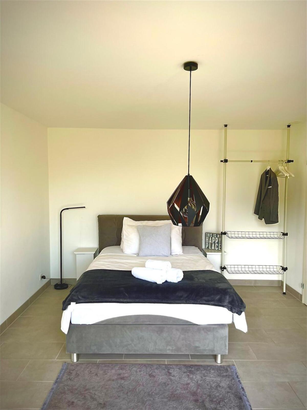 Gaestezimmer In Einfamilienhaus *