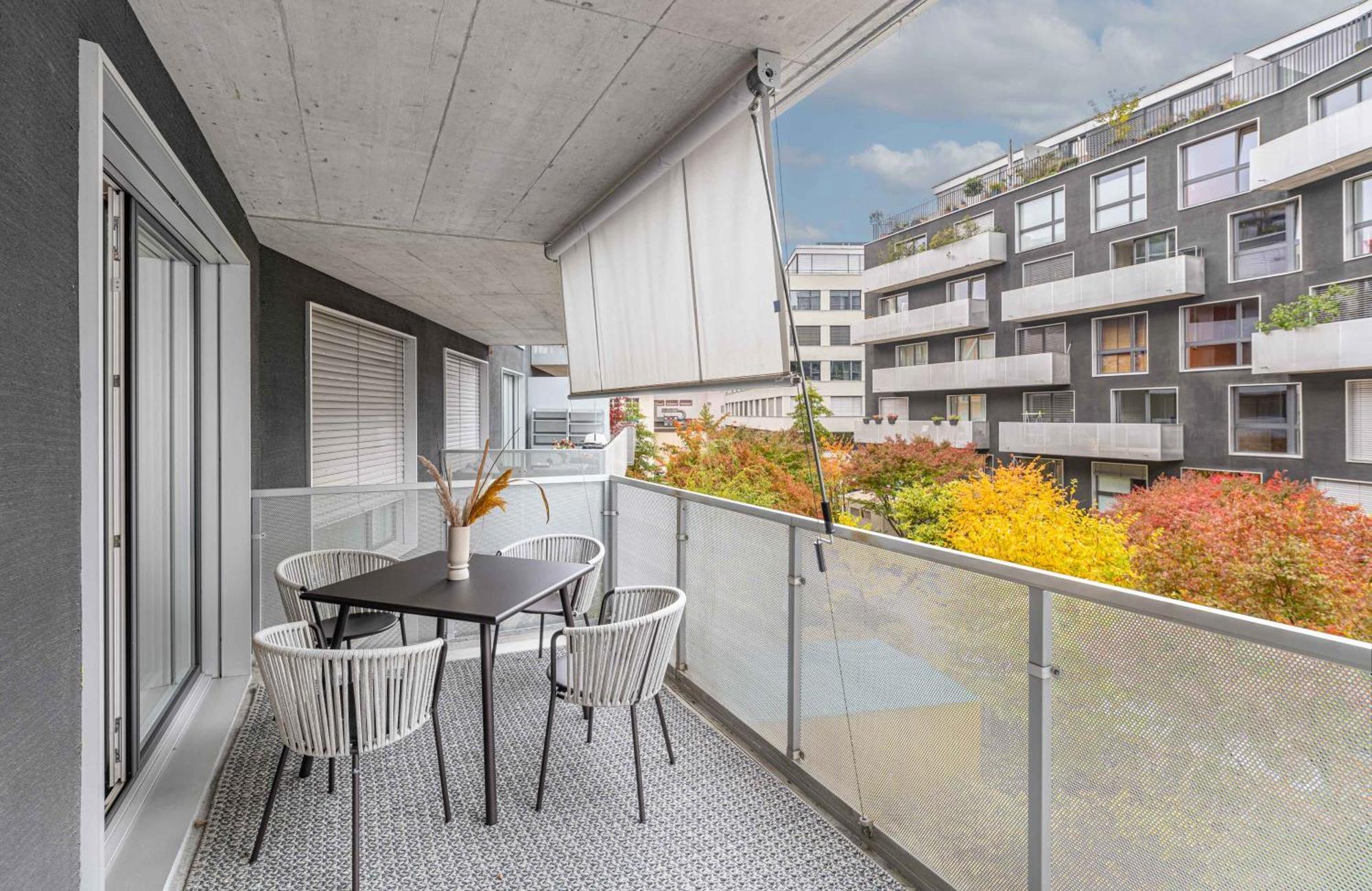 250sqm High End With Ac & Parking Apartment *