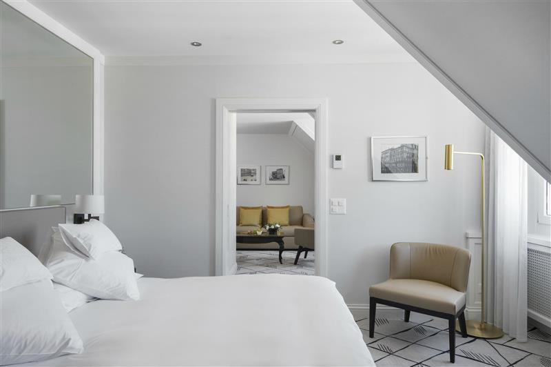 Storchen - Lifestyle Boutique 5* Zurich