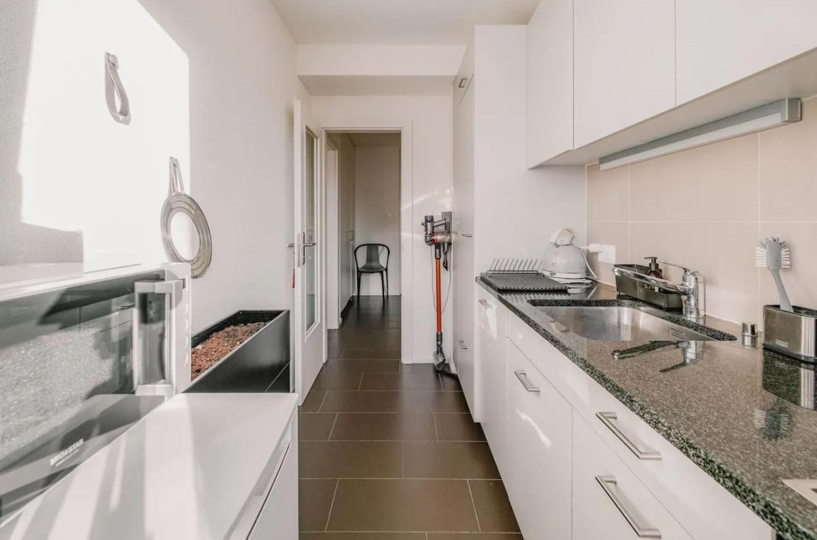 Brand New Downtown In Center With Balcony Hoh Anwand Apartment