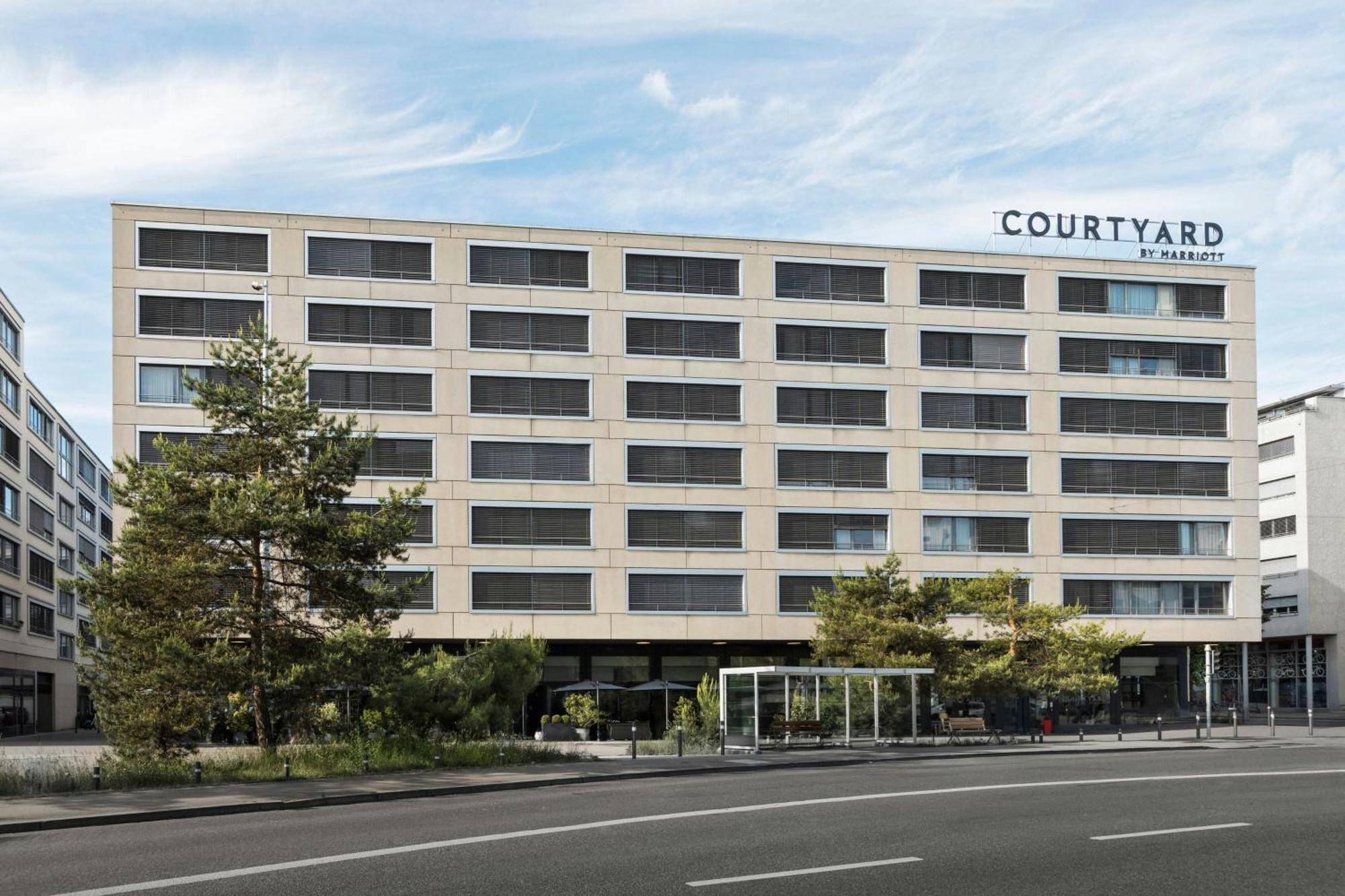 Courtyard By Marriott North Hotel 4*